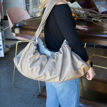 Load image into Gallery viewer, Patty XL
