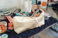 Load image into Gallery viewer, Mini Makeup Bag - Pearl
